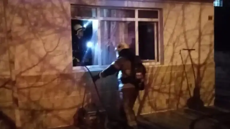 Yangın mahalleyi sokağa döktü!