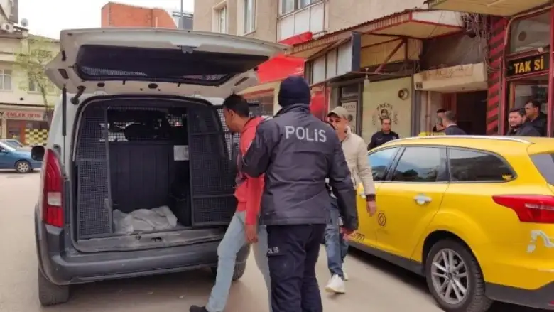 İnegöl'de 8 kaçak göçmen yakalandı