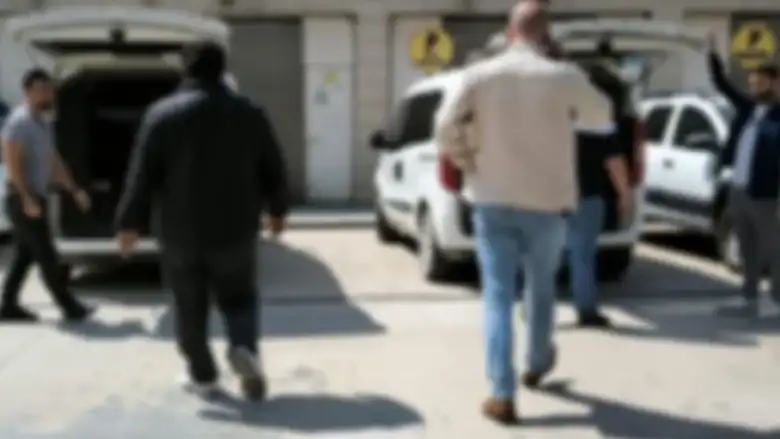 Silahlı yaralama olayına karışan 3 kişi adliyeye sevk edildi