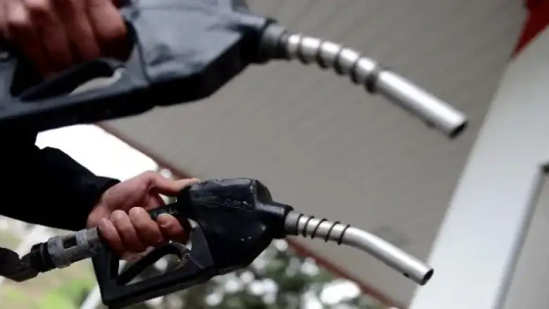 Akaryakıt fiyatları değişiyor: Benzin ve motorin zammında yeni gelişme! Ertelenmişti, yeni tarih belli oldu