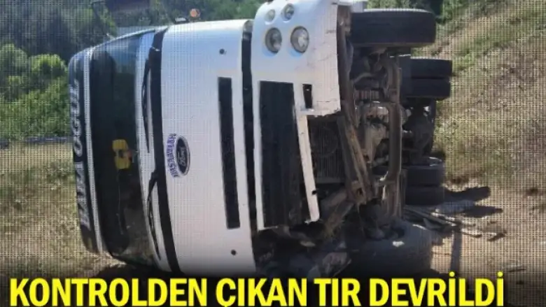Kontrolden çıkan TIR devrildi