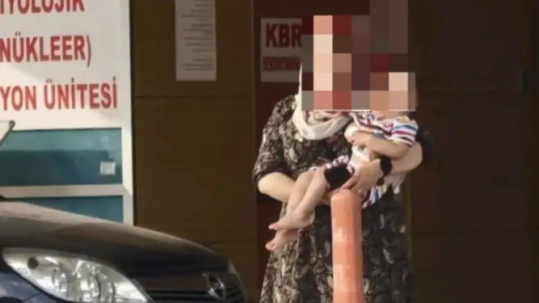 Merdiven boşluğuna düşen çocuk ağır yaralandı