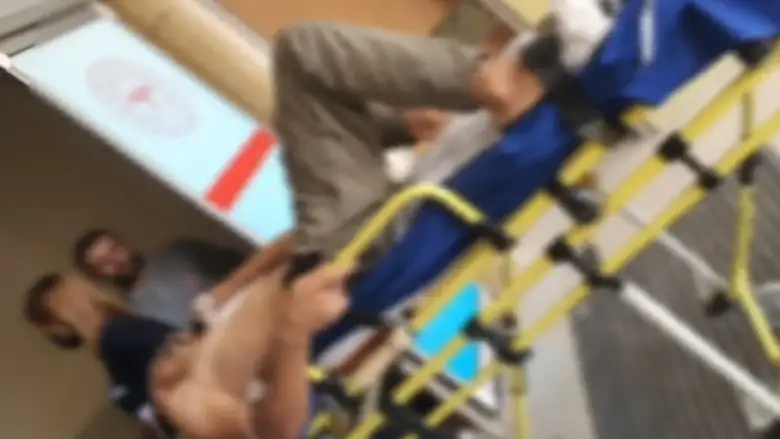 20 yaşındaki genç sokak ortasında bıçaklandı