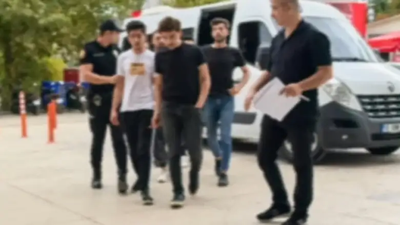 Kavga eden 5 Suriyeli sınır dışı edildi