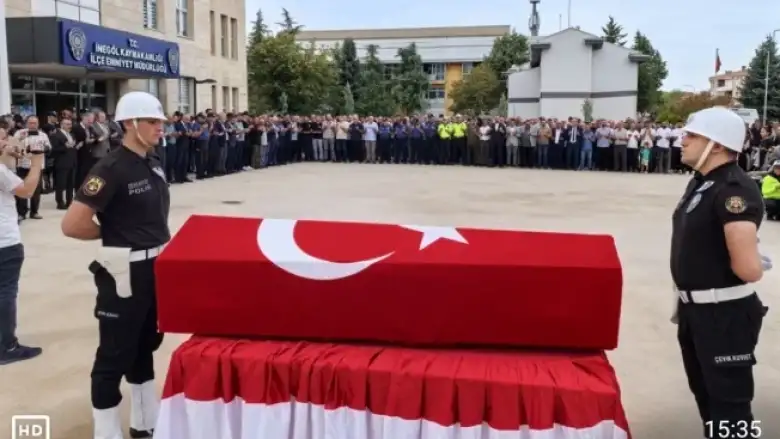 Hayatını kaybeden polis için tören: Gözyaşlarıyla uğurlandı ...