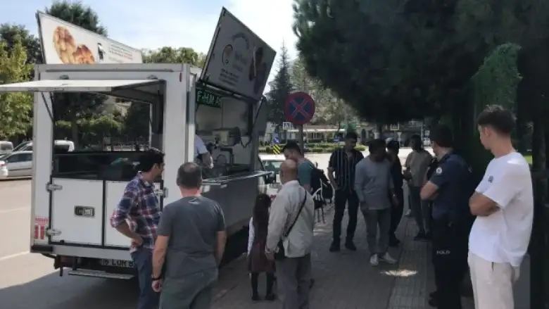 Aydın Eryaşar için lokma dağıtıldı