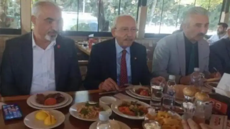 Kemal Kılıçdaroğlu'ndan İnegöl'de köfte molası