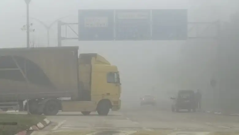 İnegöl'de yoğun sis hayatı olumsuz etkiledi