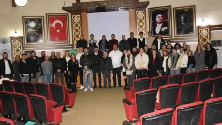 Mobilyacılara hedef pazarları anlattı