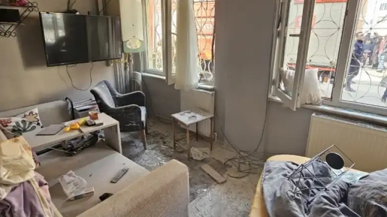 Bağımlı genç evi ateşe verdi!