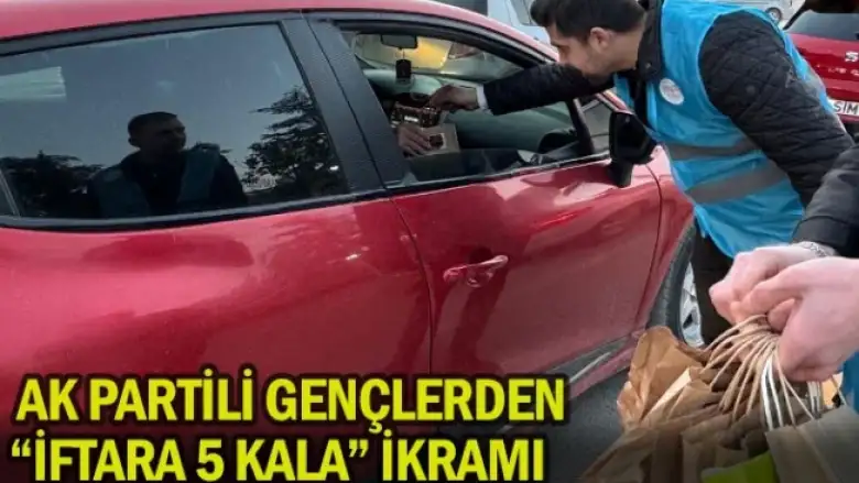 AK Partili gençlerden “İftara 5 Kala” ikramı