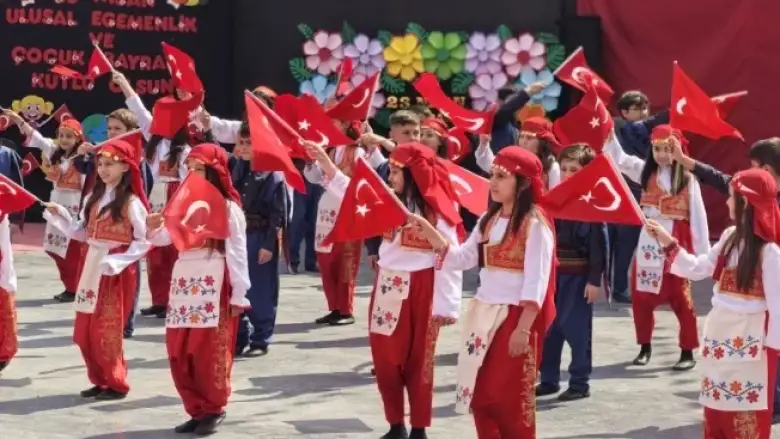 İnegöl'de 23 Nisan coşkusu