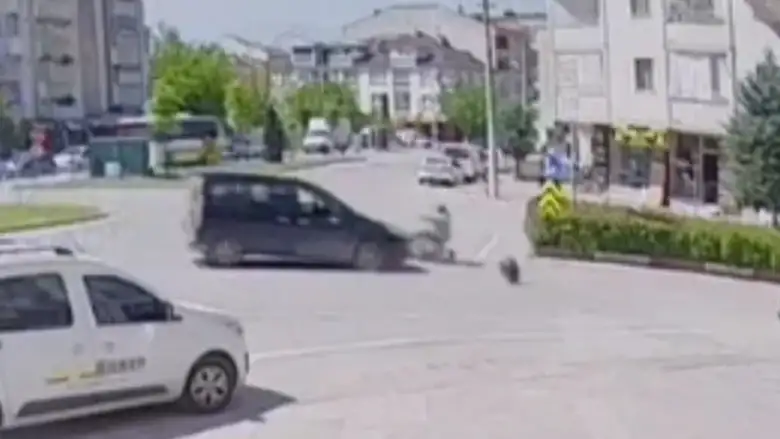 Kaza anı güvenlik kamerasında