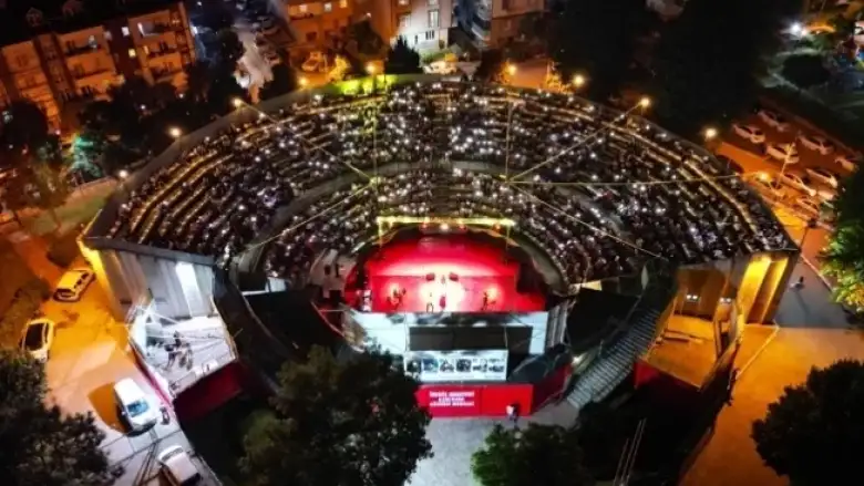 İnegöl Belediyesi Halk Dansları Topluluğu 14. Yılını Muhteşem Bir Geceyle Kutluyor