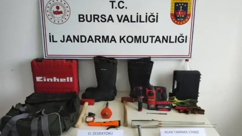 Jandarmadan kaçak kazıya suçüstü