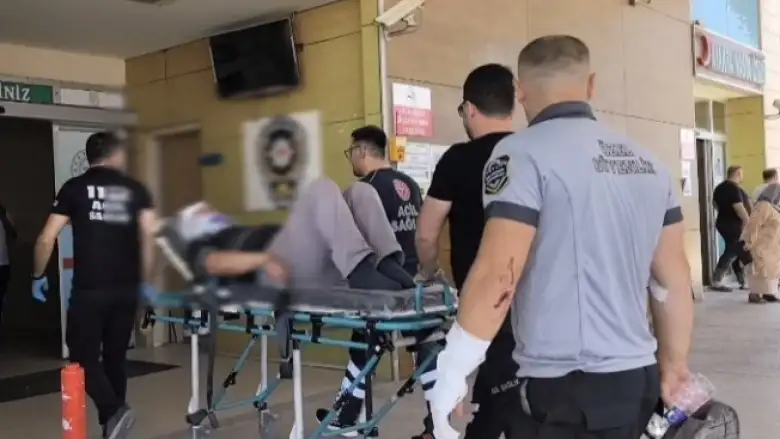 Kafa kafaya çarpıştılar!