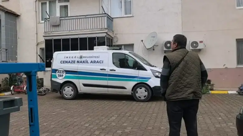 İnegöllü asırlık çınar 100 yaşında hayatını kaybetti