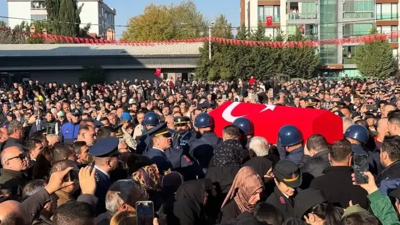 Bursalı şehit binbaşıyı binlerce kişi uğurladı