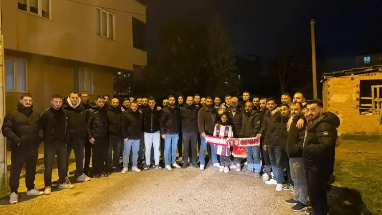 İnegölspor taraftarından Muhammed'e moral