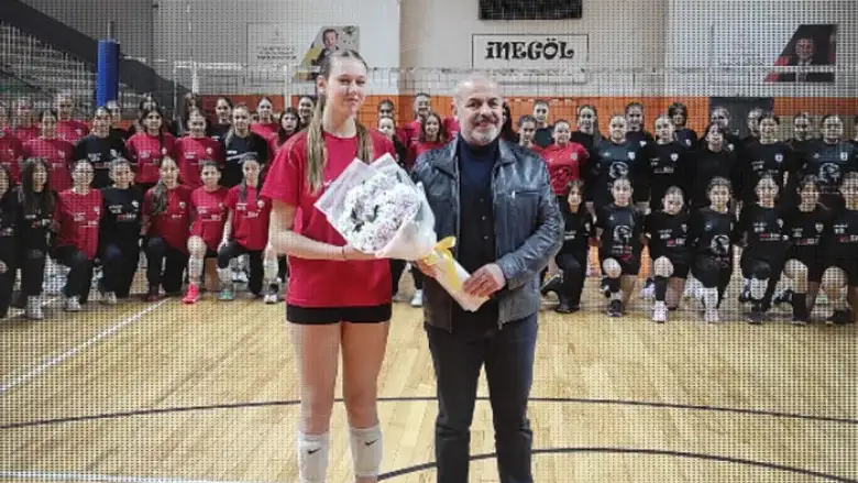 İnegöllü Voleybolcu İnci Günay Galatasaray’a Transfer Oldu