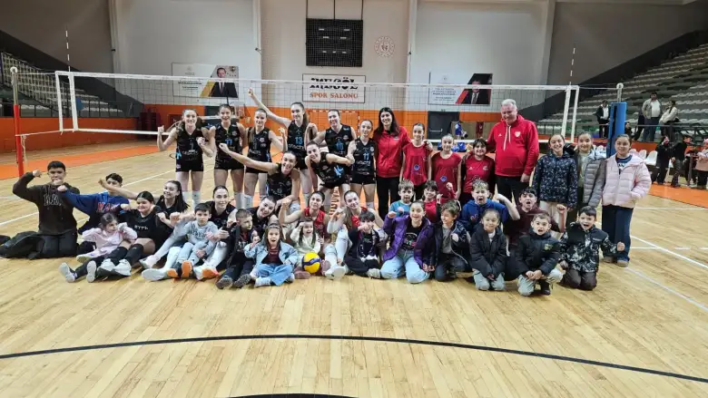 Orhaniye Voleybol evinde hata yapmadı