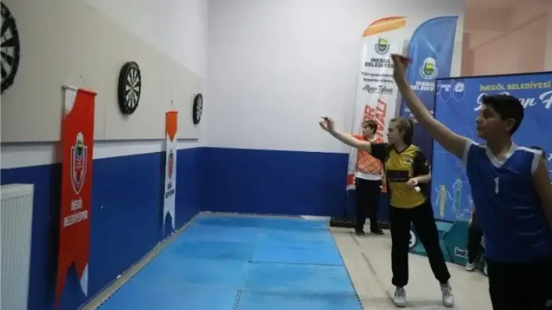 Öğrenciler Dart Turnuvasında Kıyasıya Mücadele Etti