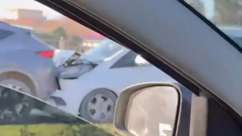 İnegöl'de 6 araç birbirine girdi