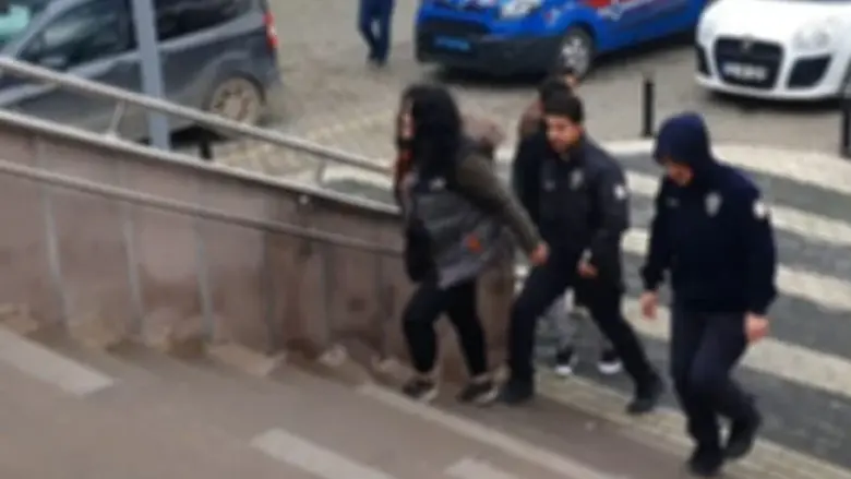 Motosiklet çalan kadın hırsız yakalandı