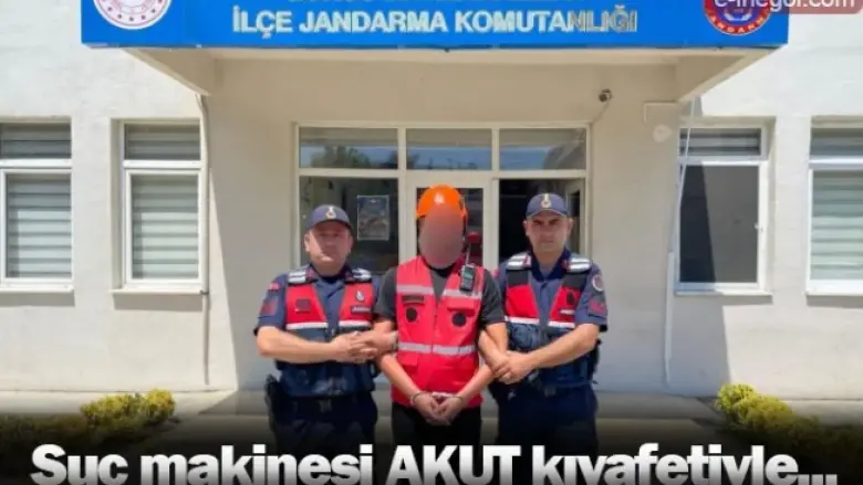 Suç makinesi AKUT kıyafetiyle...