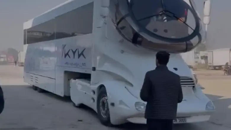 İnegöl'de dikkat çeken araç