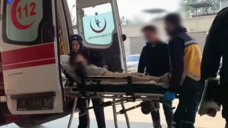 İnegöl'de aniden yola çıkan çocuğa kamyonet çarptı