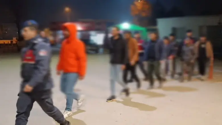 8 kaçak göçmen yakalandı