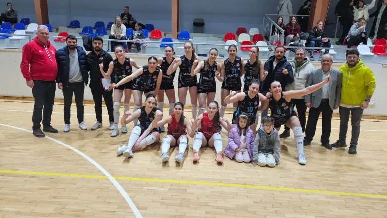 Orhaniye Voleybol Play Off'a Emin Adımlar İle İlerliyor
