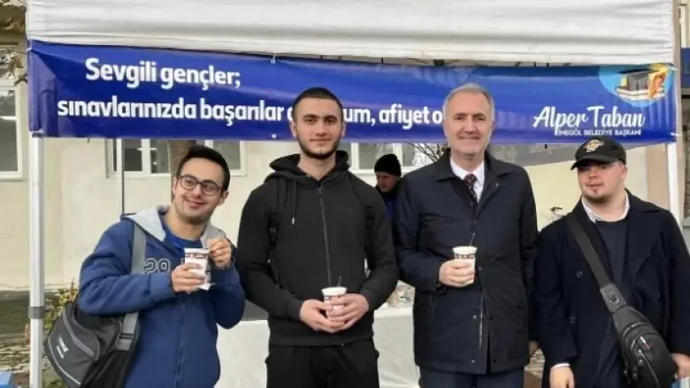 İnegöl Belediyesi’nden Öğrencilere Ücretsiz Çorba İkramı