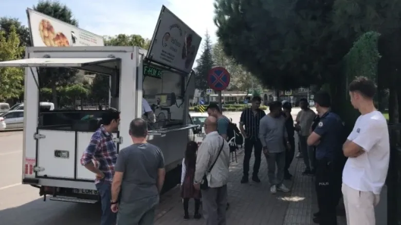 Aydın Eryaşar için lokma dağıtıldı