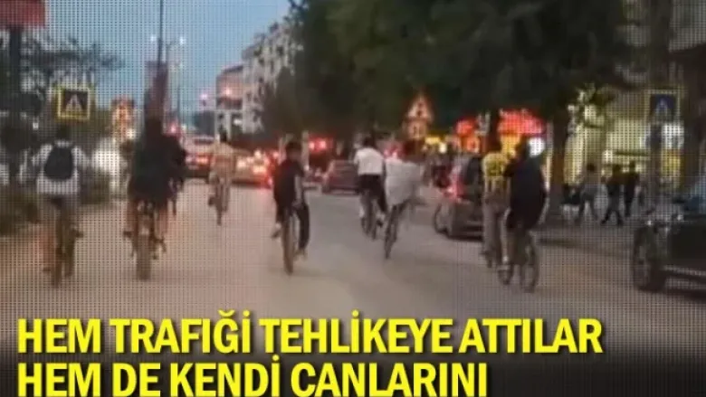 Hem trafiği tehlikeye attılar hem de kendi canlarını
