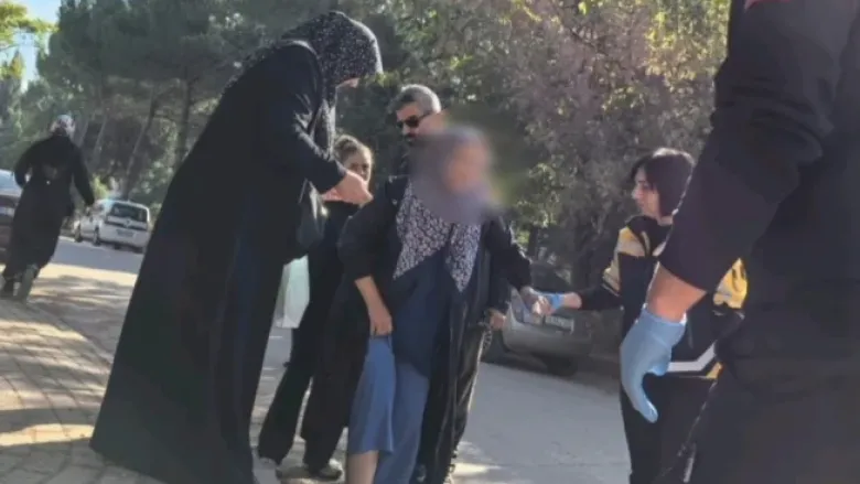 Karşıdan karşıya geçmek isterken...