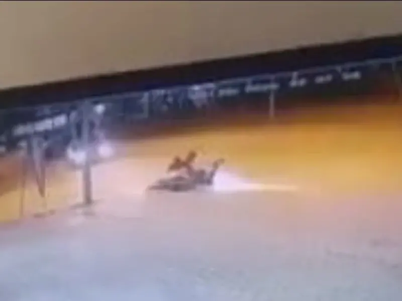 Kaza anı güvenlik kamerasında