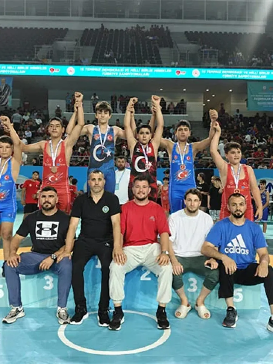 Minikler Güreş Türkiye Şampiyonası’na büyükşehir damgası!