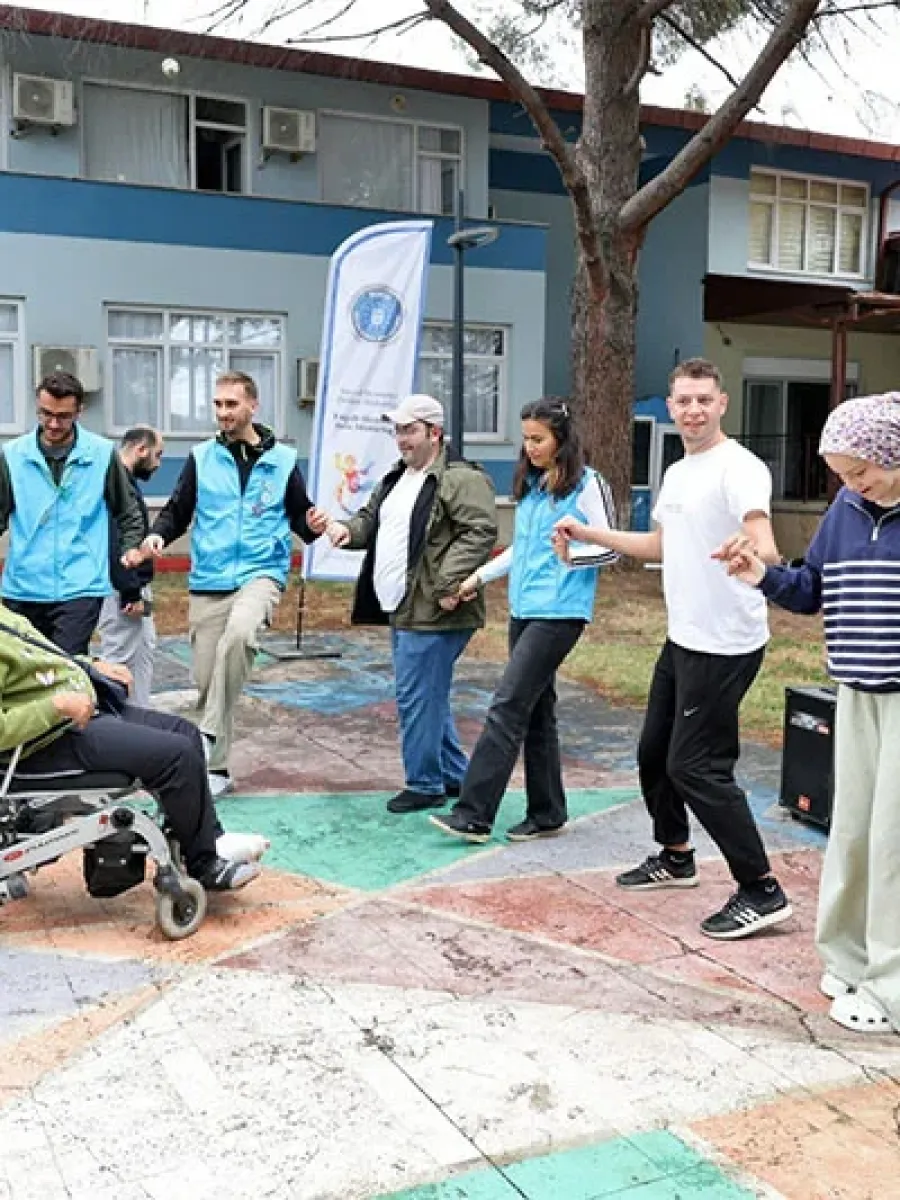 Büyükşehir'den özel gereksinimli gençler için kamp