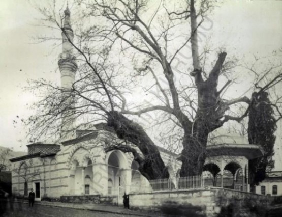 Tarihe tanıklık eden camiler
