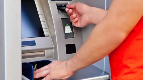 ATM'de işlem yapanlar dikkat