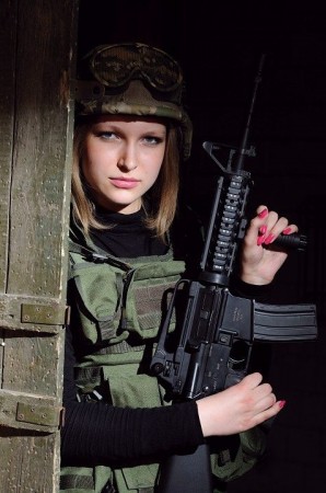 Dünyanın en güzel kadın Askerleri!