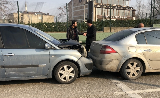 Bursa’da trafiği kilitleyen kaza