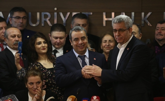 CHP Bursa İl Başkanı İsmet Karaca göreve başladı
