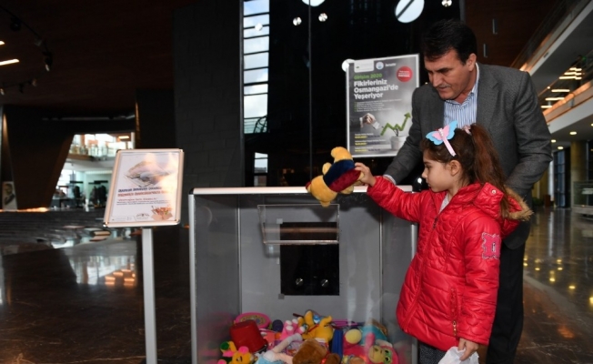 Osmangazi’den depremzede çocuklara oyuncak