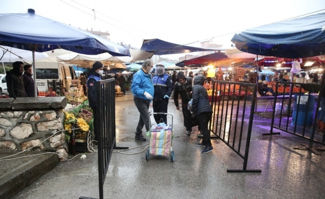 Nilüfer’de pazarlara girişler kontrol altında