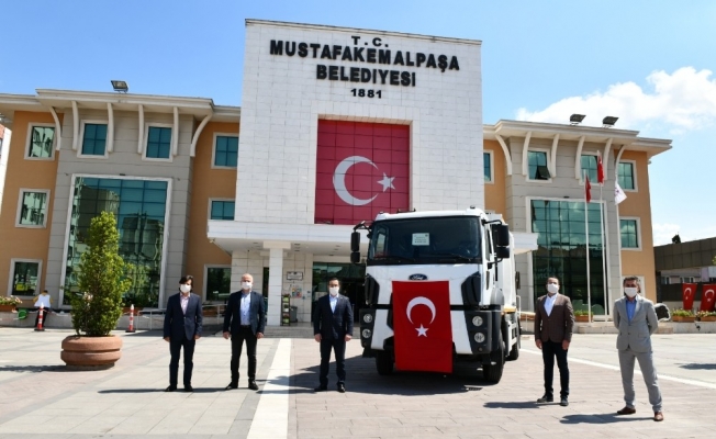 Bakanlıktan Mustafakemalpaşa’ya çöp kamyonu