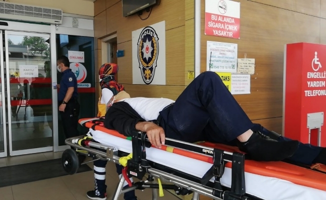 İnegöl'de otomobil ile motosiklet çarpıştı: 1 yaralı