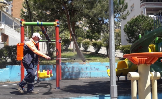Gemlik’te parklar çocuklar için hazır